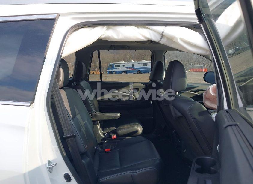 Photo 8 of 2021 Honda Pilot AWD TOURING 7 PASSENGER (VIN 5FNYF6H60MB037909)