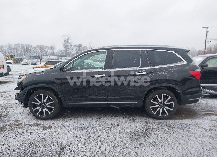Photo 15 of 2022 Honda Pilot AWD TOURING 7 PASSENGER (VIN 5FNYF6H60NB005155)