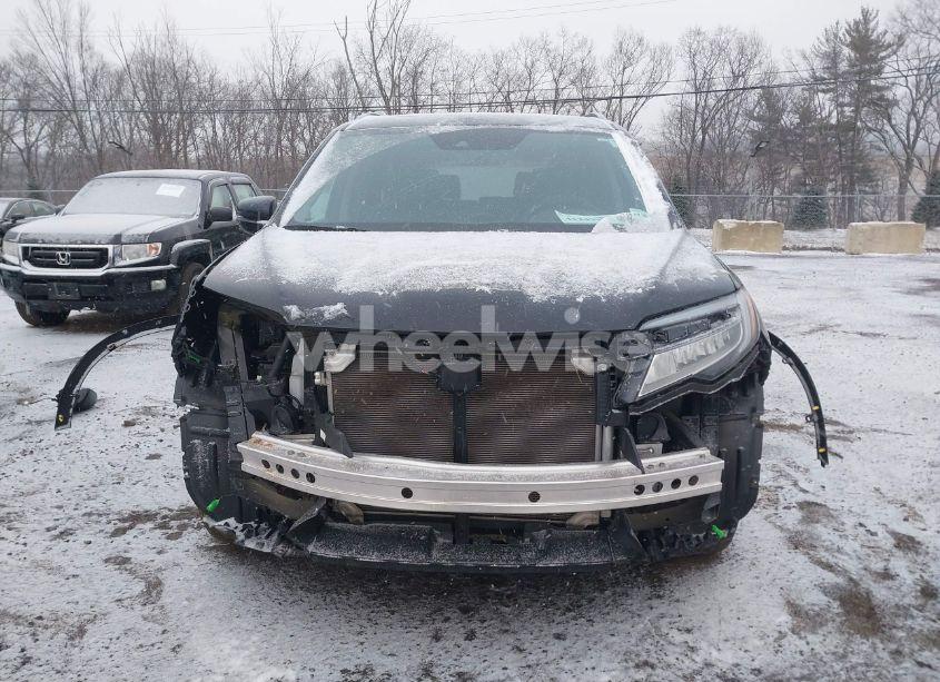 Photo 6 of 2022 Honda Pilot AWD TOURING 7 PASSENGER (VIN 5FNYF6H60NB005155)