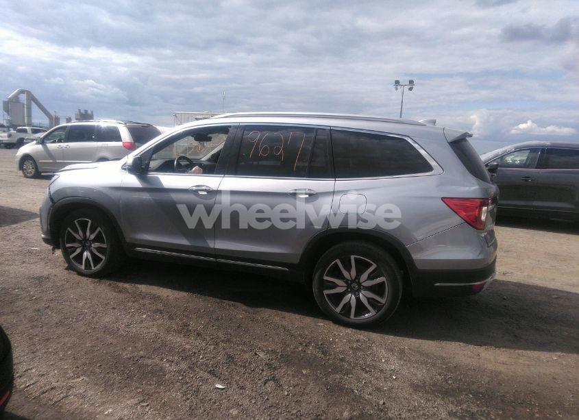 Photo 14 of 2022 Honda Pilot AWD TOURING 7 PASSENGER (VIN 5FNYF6H60NB013465)