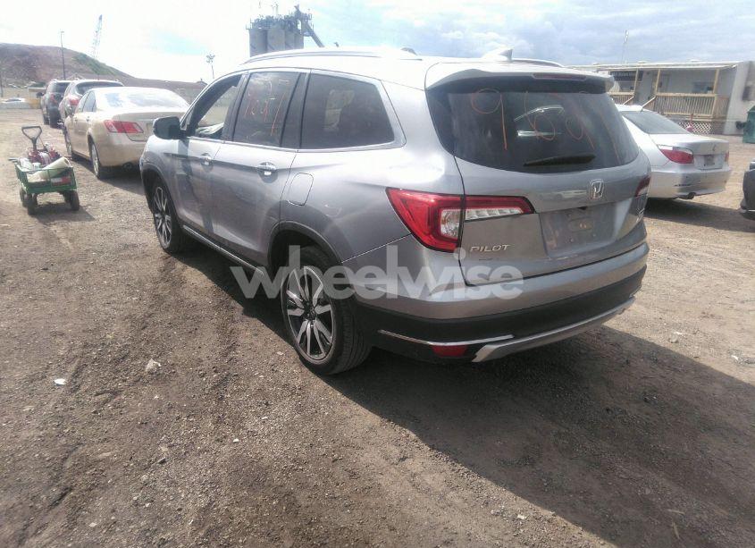 Photo 3 of 2022 Honda Pilot AWD TOURING 7 PASSENGER (VIN 5FNYF6H60NB013465)