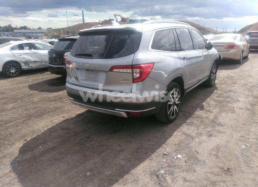 Photo 4 of 2022 Honda Pilot AWD TOURING 7 PASSENGER (VIN 5FNYF6H60NB013465)
