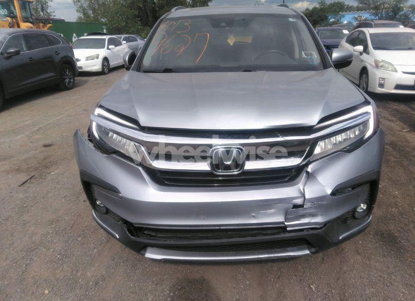 Photo 6 of 2022 Honda Pilot AWD TOURING 7 PASSENGER (VIN 5FNYF6H60NB013465)