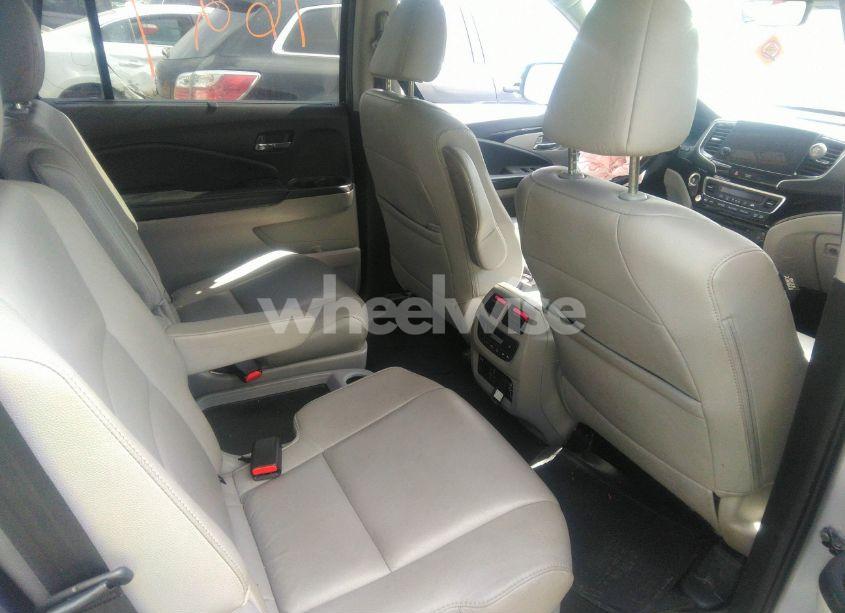 Photo 8 of 2022 Honda Pilot AWD TOURING 7 PASSENGER (VIN 5FNYF6H60NB013465)