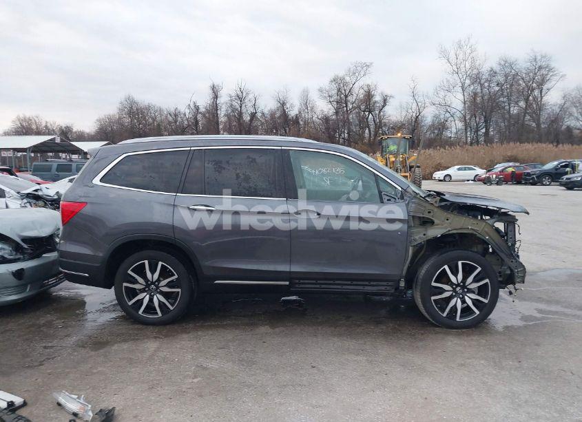Photo 14 of 2022 Honda Pilot AWD TOURING 7 PASSENGER (VIN 5FNYF6H60NB051066)