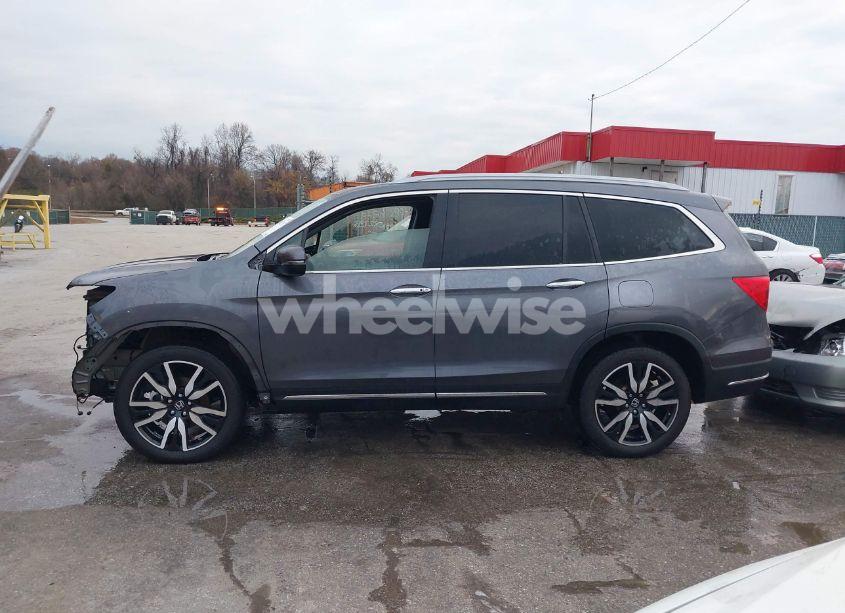 Photo 15 of 2022 Honda Pilot AWD TOURING 7 PASSENGER (VIN 5FNYF6H60NB051066)