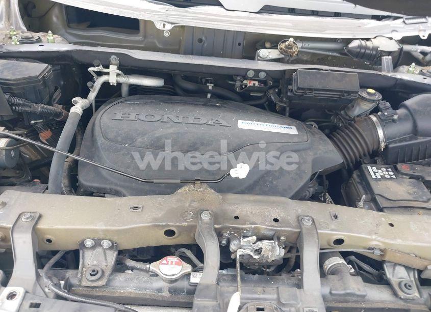 Photo 10 of 2019 Honda Pilot TOURING (VIN 5FNYF6H61KB067739)