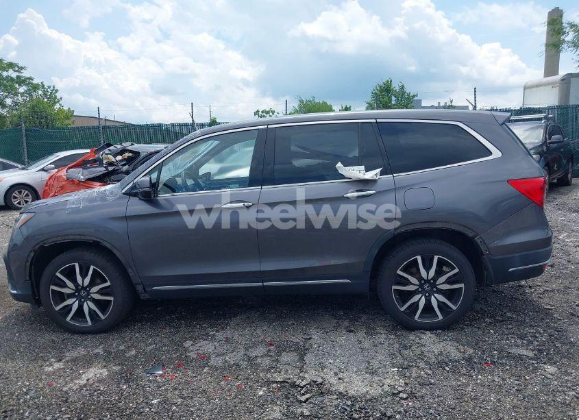 Photo 15 of 2019 Honda Pilot TOURING (VIN 5FNYF6H61KB067739)