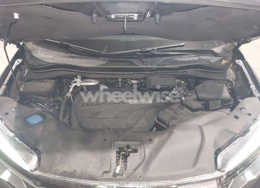 Photo 10 of 2018 Honda Pilot EX-L (VIN 5FNYF6H62JB018516)