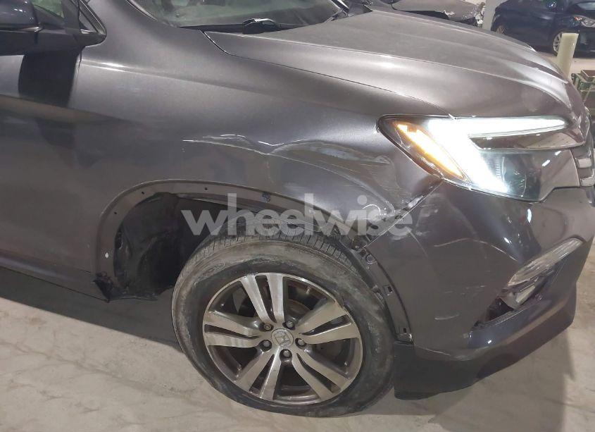 Photo 6 of 2018 Honda Pilot EX-L (VIN 5FNYF6H62JB018516)