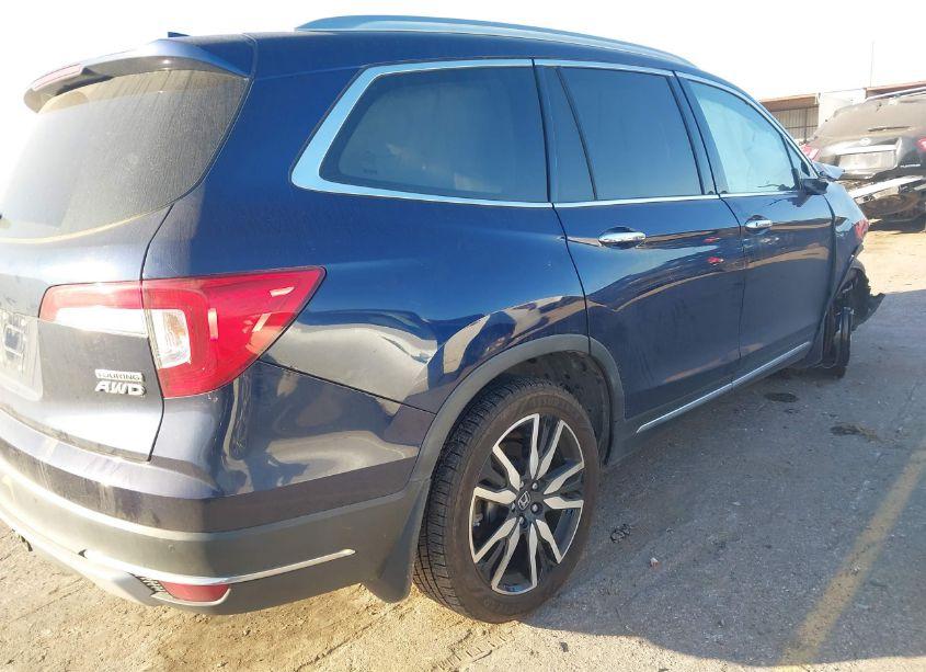 Photo 4 of 2019 Honda Pilot TOURING (VIN 5FNYF6H62KB030375)