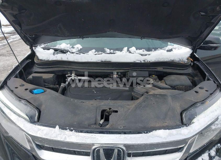 Photo 10 of 2019 Honda Pilot TOURING (VIN 5FNYF6H62KB098269)