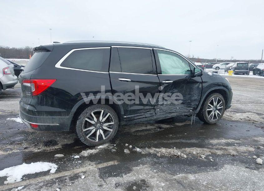 Photo 6 of 2019 Honda Pilot TOURING (VIN 5FNYF6H62KB098269)