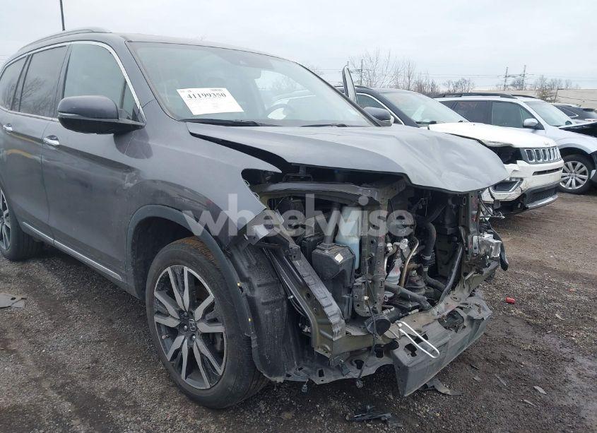 Photo 17 of 2021 Honda Pilot AWD TOURING 7 PASSENGER (VIN 5FNYF6H62MB034039)