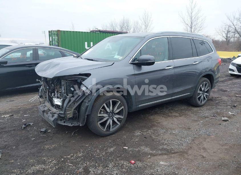 Photo 2 of 2021 Honda Pilot AWD TOURING 7 PASSENGER (VIN 5FNYF6H62MB034039)