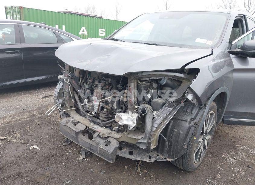 Photo 6 of 2021 Honda Pilot AWD TOURING 7 PASSENGER (VIN 5FNYF6H62MB034039)