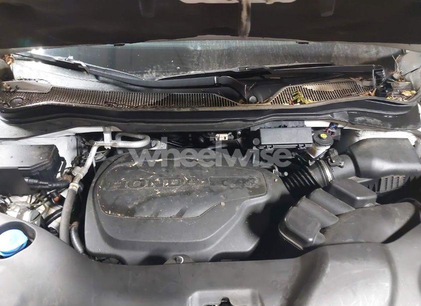 Photo 10 of 2021 Honda Pilot AWD TOURING 7 PASSENGER (VIN 5FNYF6H62MB042724)