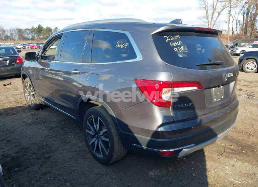 Photo 3 of 2022 Honda Pilot AWD TOURING 7 PASSENGER (VIN 5FNYF6H62NB010647)