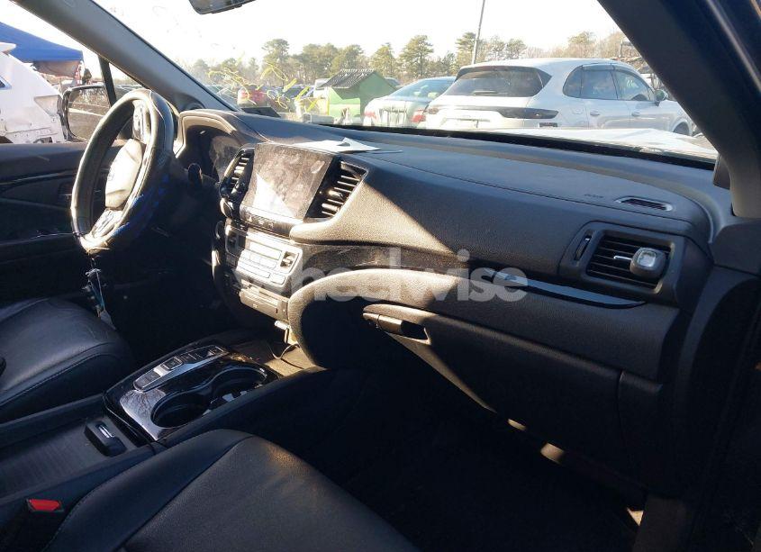 Photo 5 of 2022 Honda Pilot AWD TOURING 7 PASSENGER (VIN 5FNYF6H62NB010647)