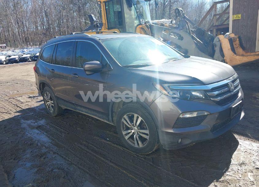 2017 Honda Pilot EX-L (VIN 5FNYF6H63HB027591) main photo