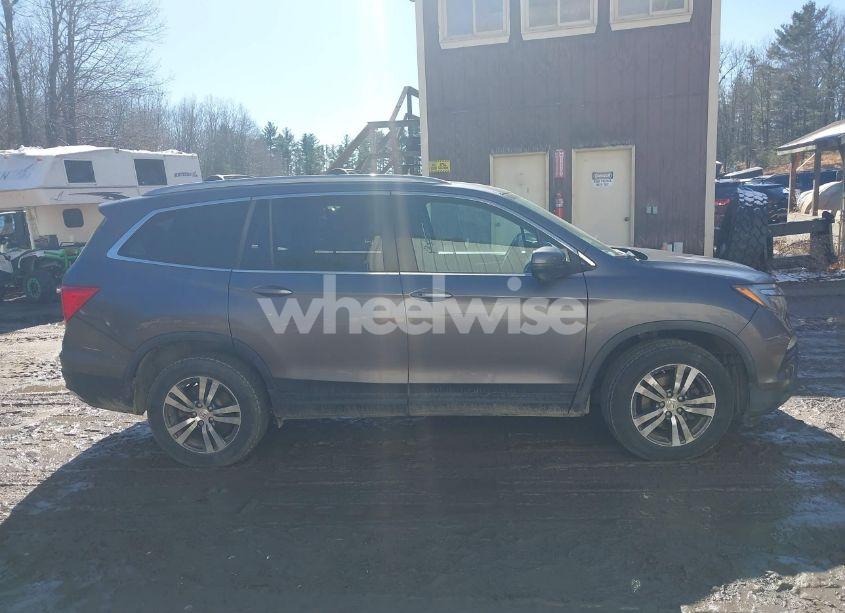 Photo 13 of 2017 Honda Pilot EX-L (VIN 5FNYF6H63HB027591)