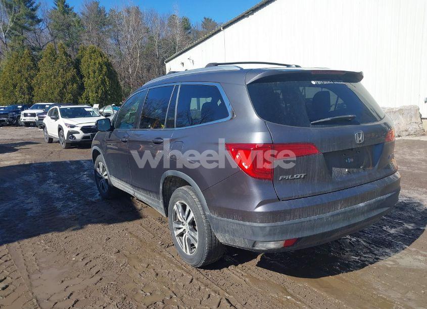 Photo 3 of 2017 Honda Pilot EX-L (VIN 5FNYF6H63HB027591)