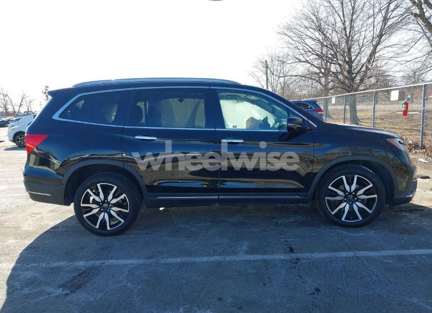 Photo 13 of 2022 Honda Pilot AWD TOURING 7 PASSENGER (VIN 5FNYF6H63NB006591)