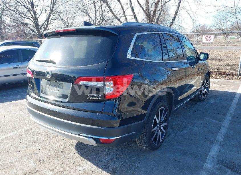 Photo 4 of 2022 Honda Pilot AWD TOURING 7 PASSENGER (VIN 5FNYF6H63NB006591)