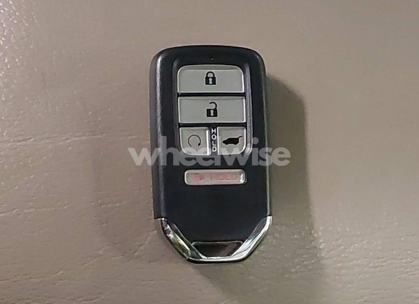 Photo 11 of 2021 Honda Pilot AWD TOURING 7 PASSENGER (VIN 5FNYF6H64MB040747)