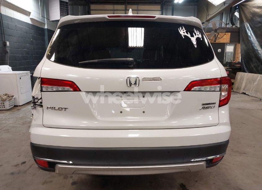 Photo 17 of 2021 Honda Pilot AWD TOURING 7 PASSENGER (VIN 5FNYF6H64MB040747)