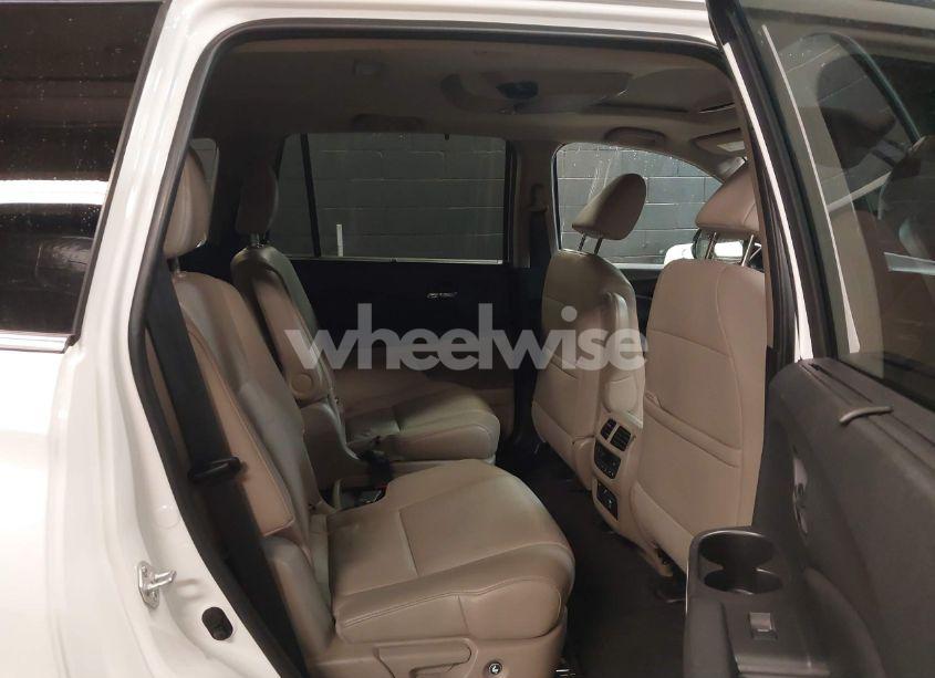 Photo 8 of 2021 Honda Pilot AWD TOURING 7 PASSENGER (VIN 5FNYF6H64MB040747)