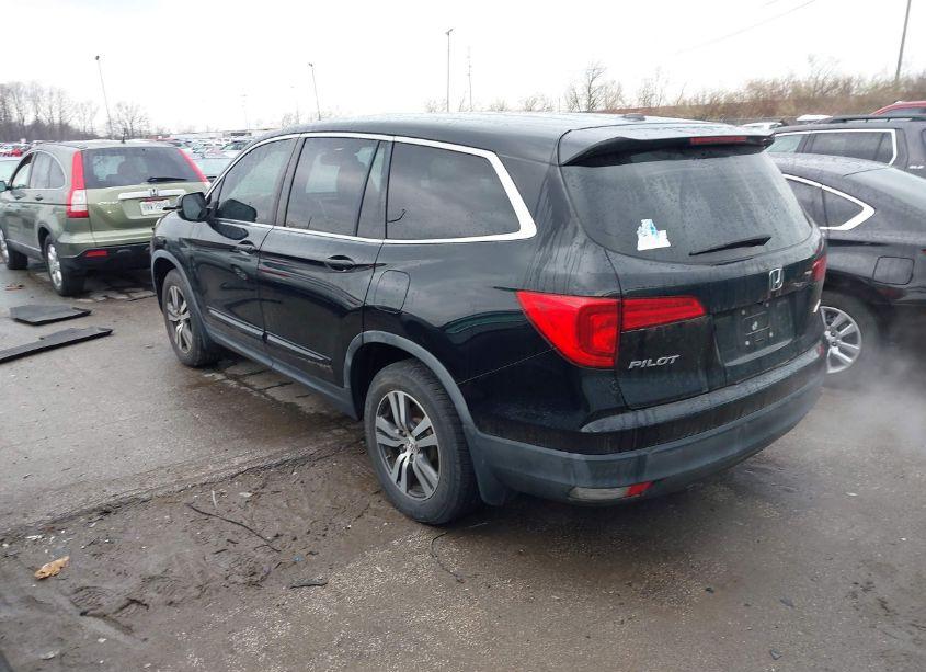 Photo 3 of 2016 Honda Pilot EX-L (VIN 5FNYF6H65GB110549)