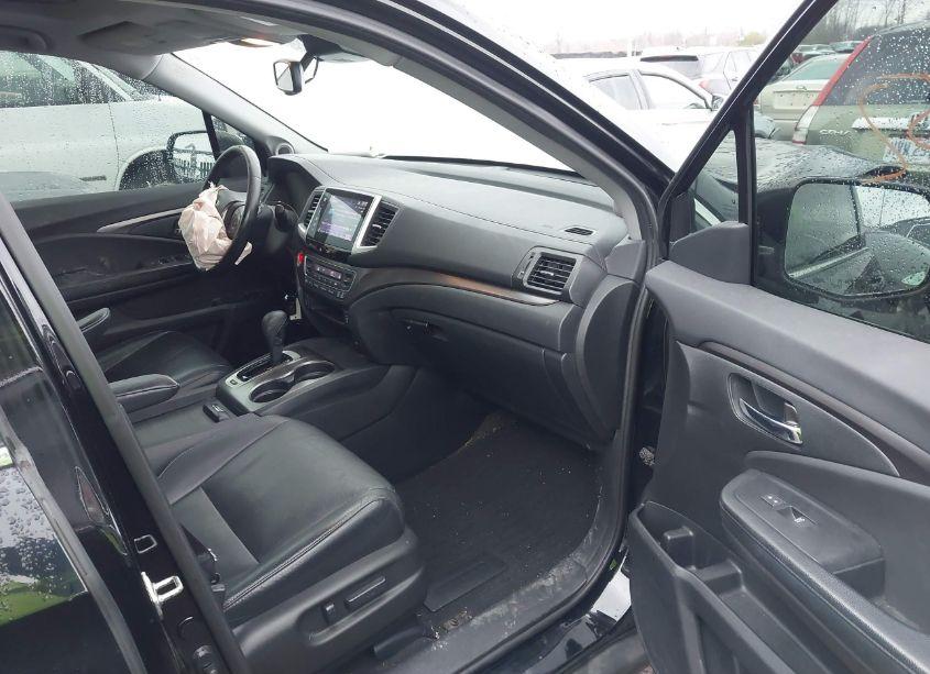 Photo 5 of 2016 Honda Pilot EX-L (VIN 5FNYF6H65GB110549)