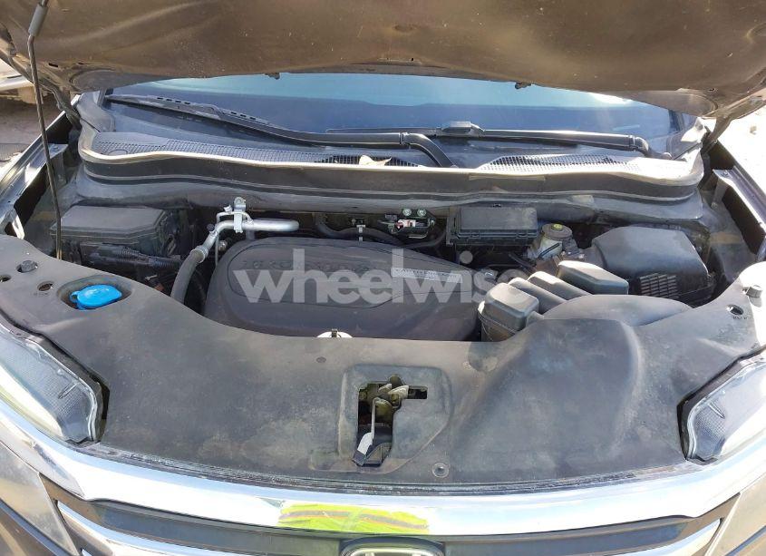 Photo 10 of 2017 Honda Pilot EX-L (VIN 5FNYF6H65HB088862)