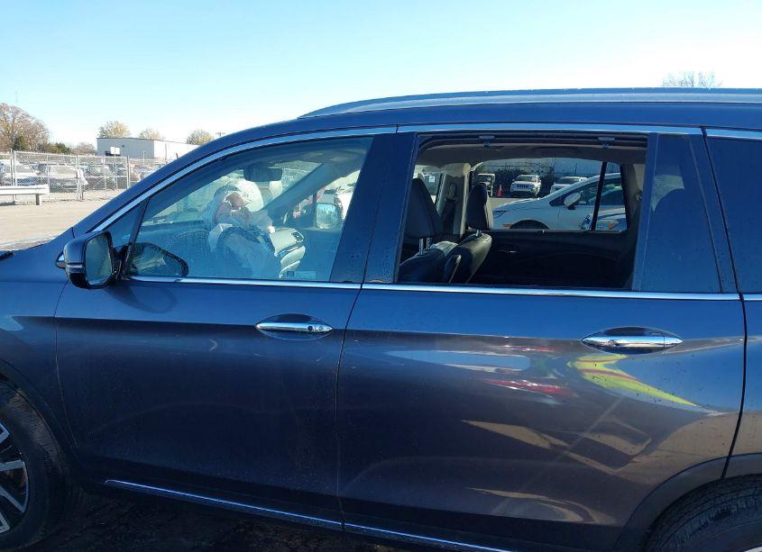 Photo 14 of 2021 Honda Pilot AWD TOURING 7 PASSENGER (VIN 5FNYF6H65MB075541)