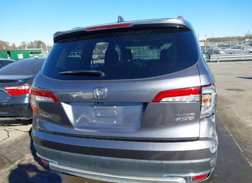 Photo 16 of 2021 Honda Pilot AWD TOURING 7 PASSENGER (VIN 5FNYF6H65MB075541)