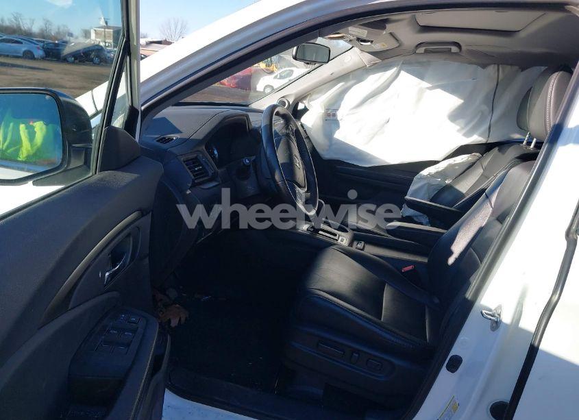 Photo 5 of 2018 Honda Pilot EX-L (VIN 5FNYF6H66JB024903)