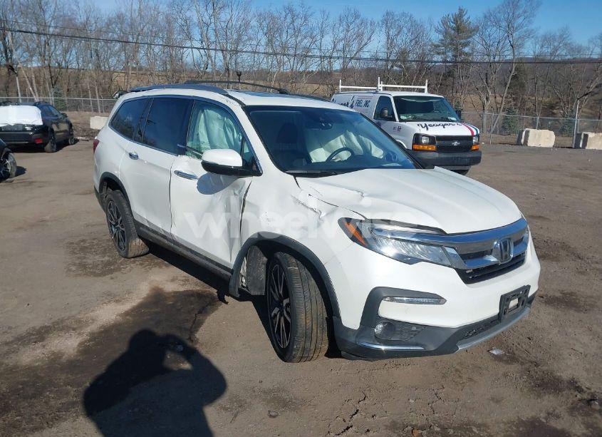2019 Honda Pilot TOURING (VIN 5FNYF6H66KB073553) main photo