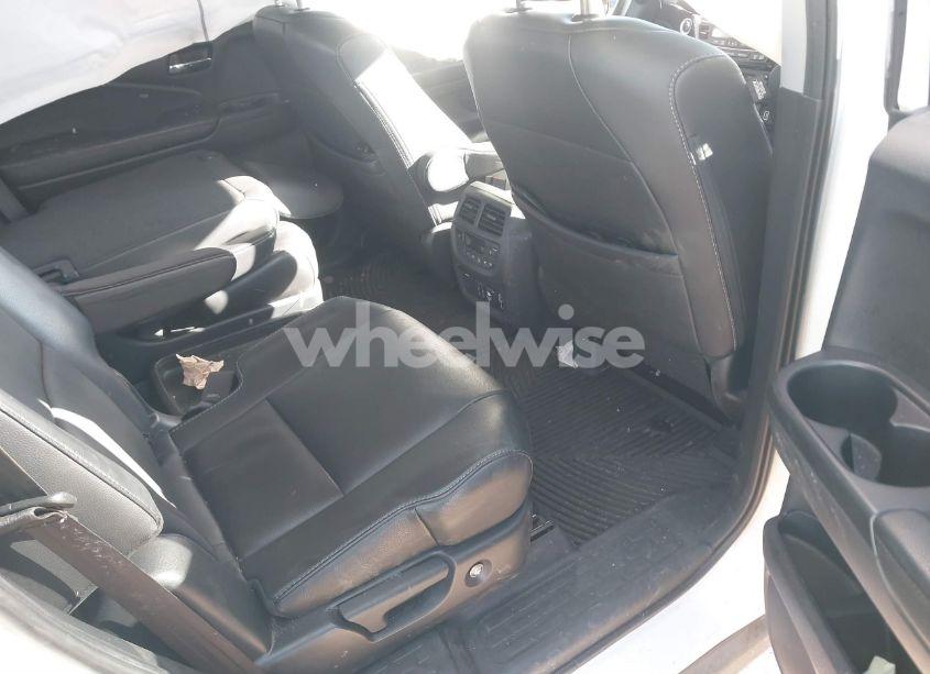 Photo 8 of 2019 Honda Pilot TOURING (VIN 5FNYF6H66KB073553)