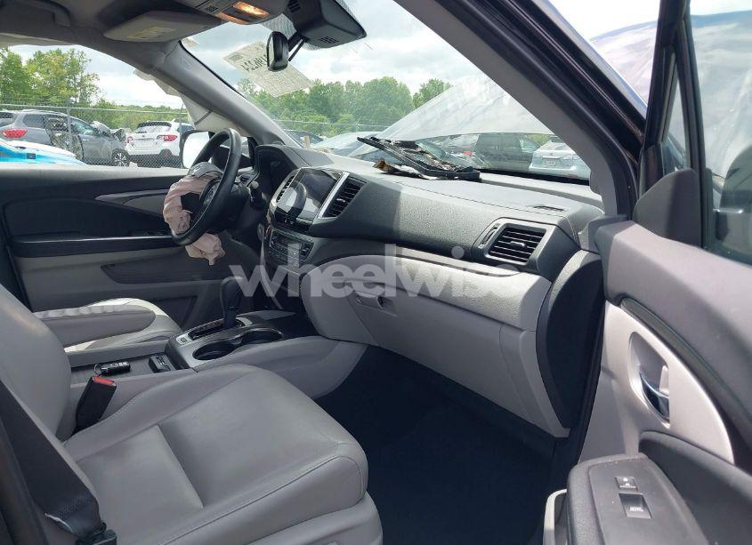 Photo 5 of 2017 Honda Pilot EX-L (VIN 5FNYF6H67HB049027)