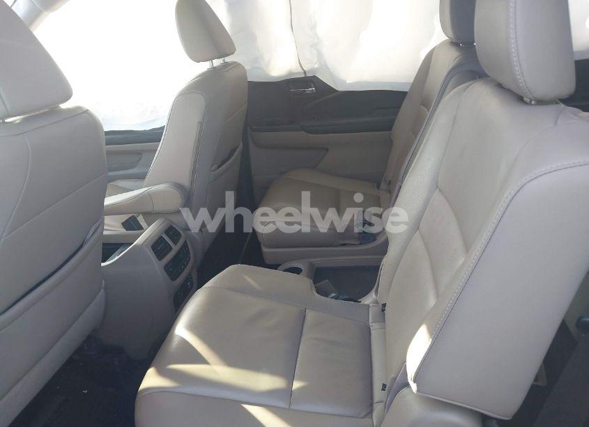 Photo 8 of 2020 Honda Pilot AWD TOURING 7 PASSENGER (VIN 5FNYF6H67LB017347)