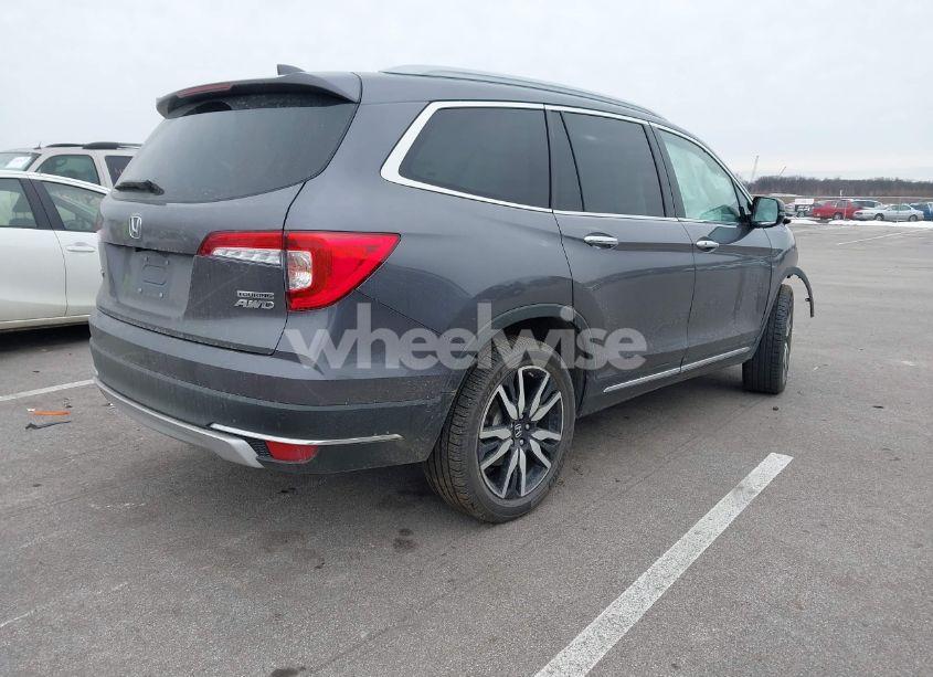 Photo 4 of 2021 Honda Pilot AWD TOURING 7 PASSENGER (VIN 5FNYF6H67MB078876)