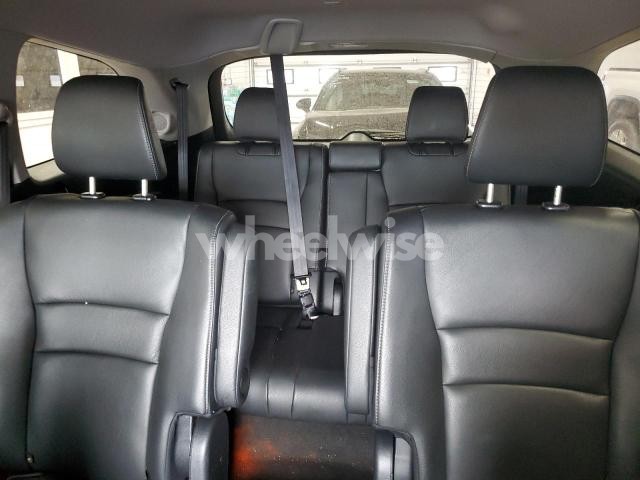 Photo 8 of 2022 HONDA PILOT TOURING N/A (VIN 5FNYF6H67NB012880)