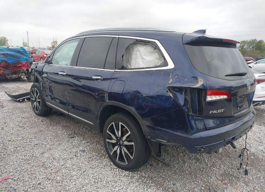 Photo 3 of 2022 Honda Pilot AWD TOURING 7 PASSENGER (VIN 5FNYF6H67NB017254)