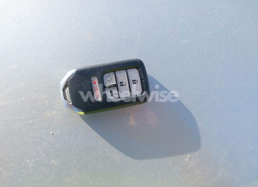 Photo 11 of 2022 Honda Pilot AWD TOURING 7 PASSENGER (VIN 5FNYF6H67NB017660)