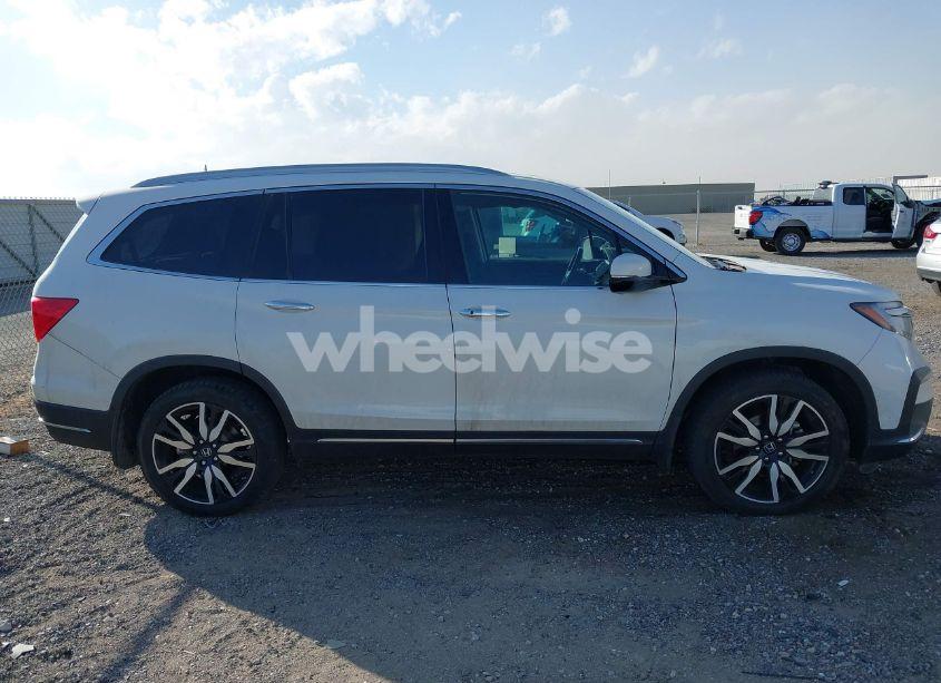 Photo 13 of 2022 Honda Pilot AWD TOURING 7 PASSENGER (VIN 5FNYF6H67NB017660)