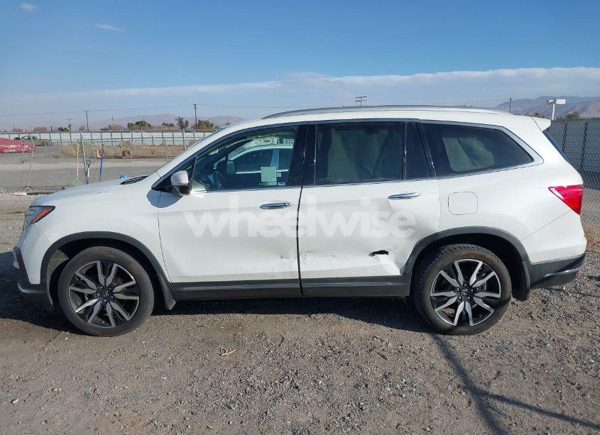Photo 14 of 2022 Honda Pilot AWD TOURING 7 PASSENGER (VIN 5FNYF6H67NB017660)