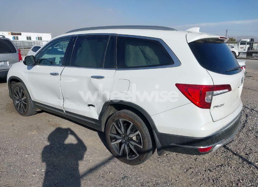 Photo 3 of 2022 Honda Pilot AWD TOURING 7 PASSENGER (VIN 5FNYF6H67NB017660)