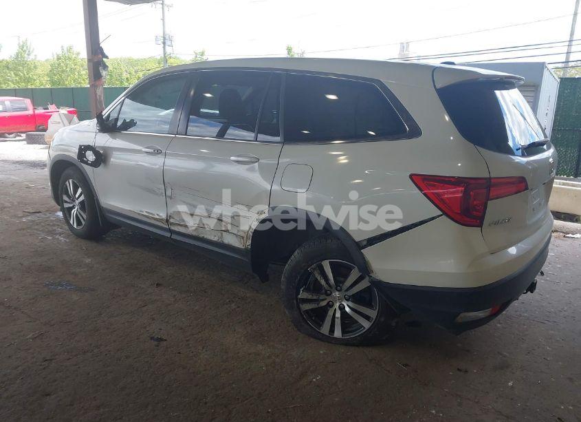 Photo 3 of 2016 Honda Pilot EX-L (VIN 5FNYF6H68GB047639)