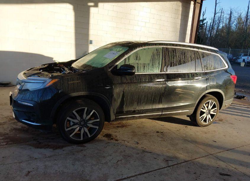 Photo 15 of 2021 Honda Pilot AWD TOURING 7 PASSENGER (VIN 5FNYF6H68MB012997)